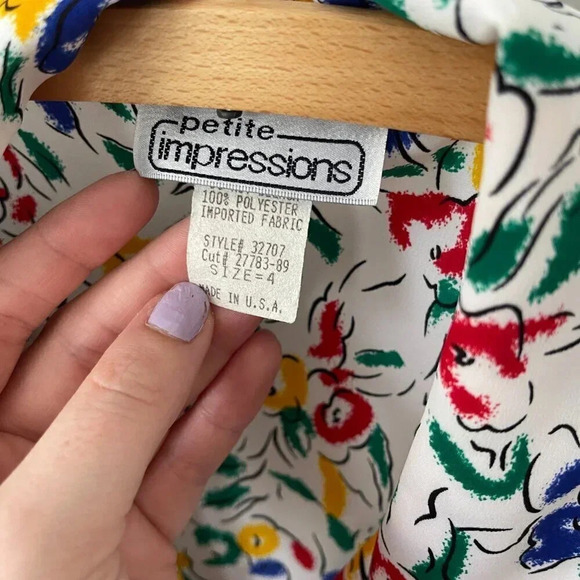 Vintage: Petite Impressions 90s Colorful White Floral Button Up - Size 4 - Picture 6 of 16